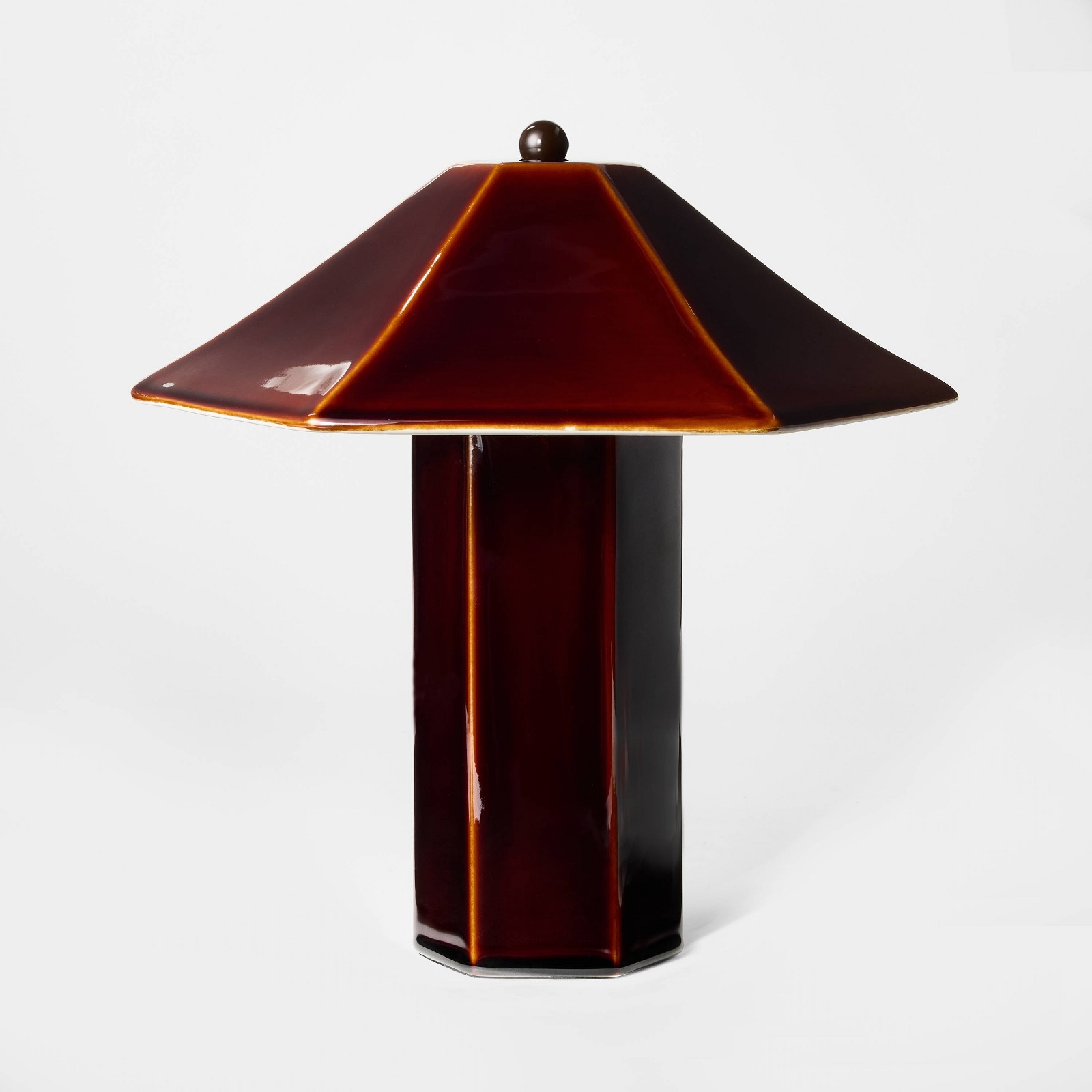 Original ceramic table lamp product photo before Fotogenic AI product photography generation