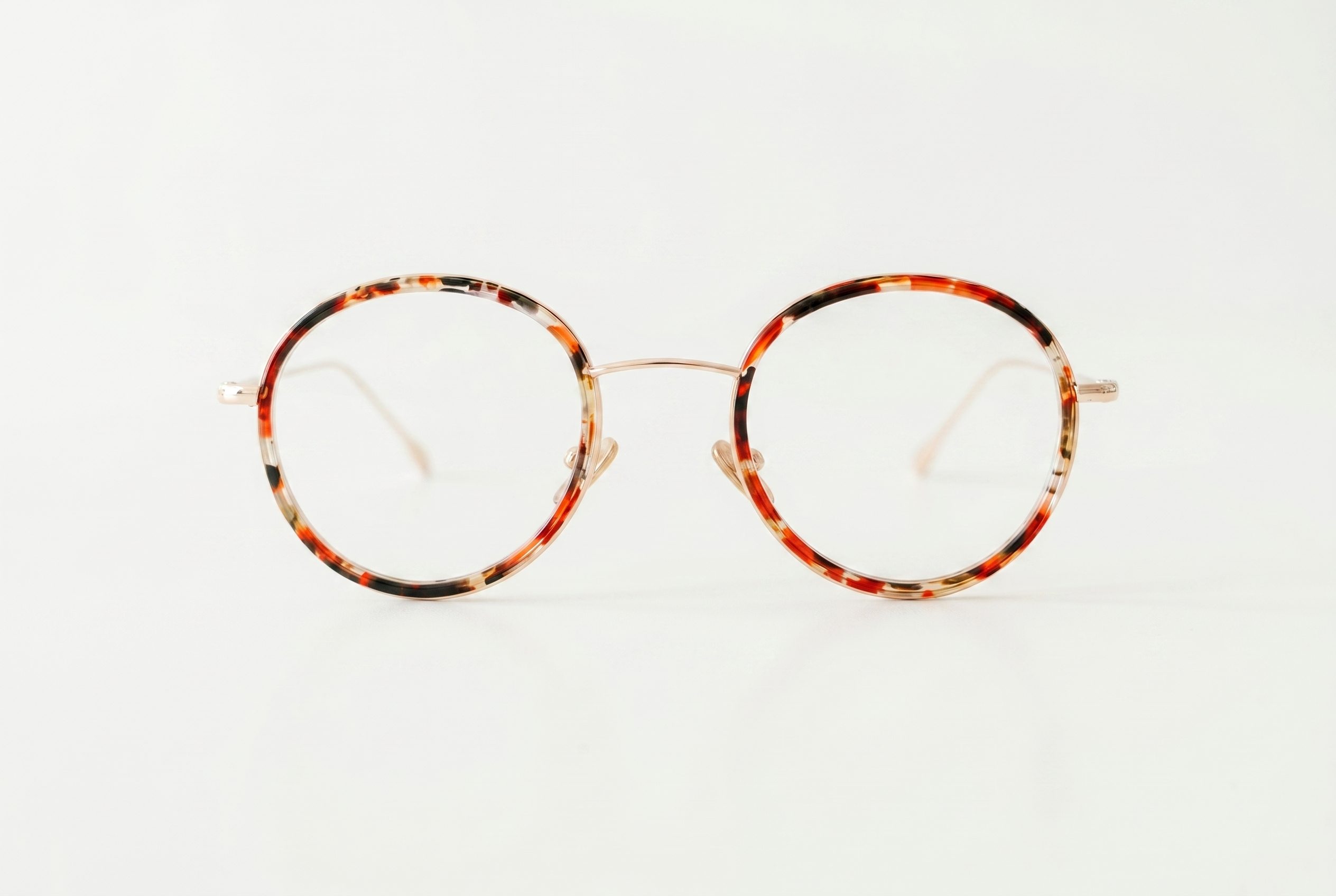 Eyewear product photography round glasses PDP hero for white background product photos