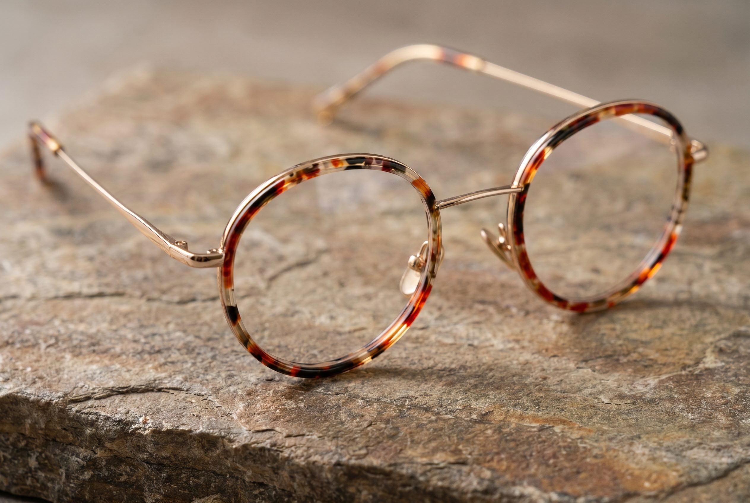 Eyewear product photography ecommerce image with a logo-free eyewear product