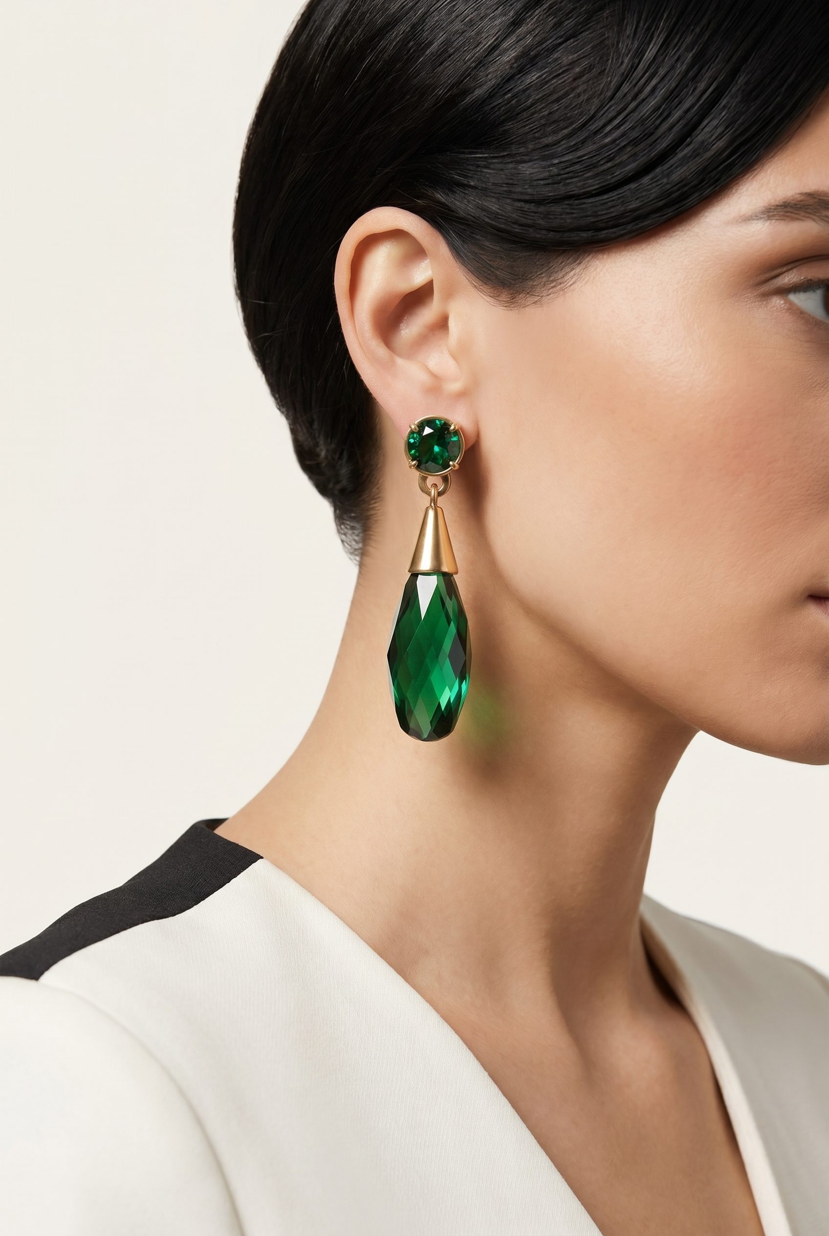 Jewelry Product Photography on-model image 06