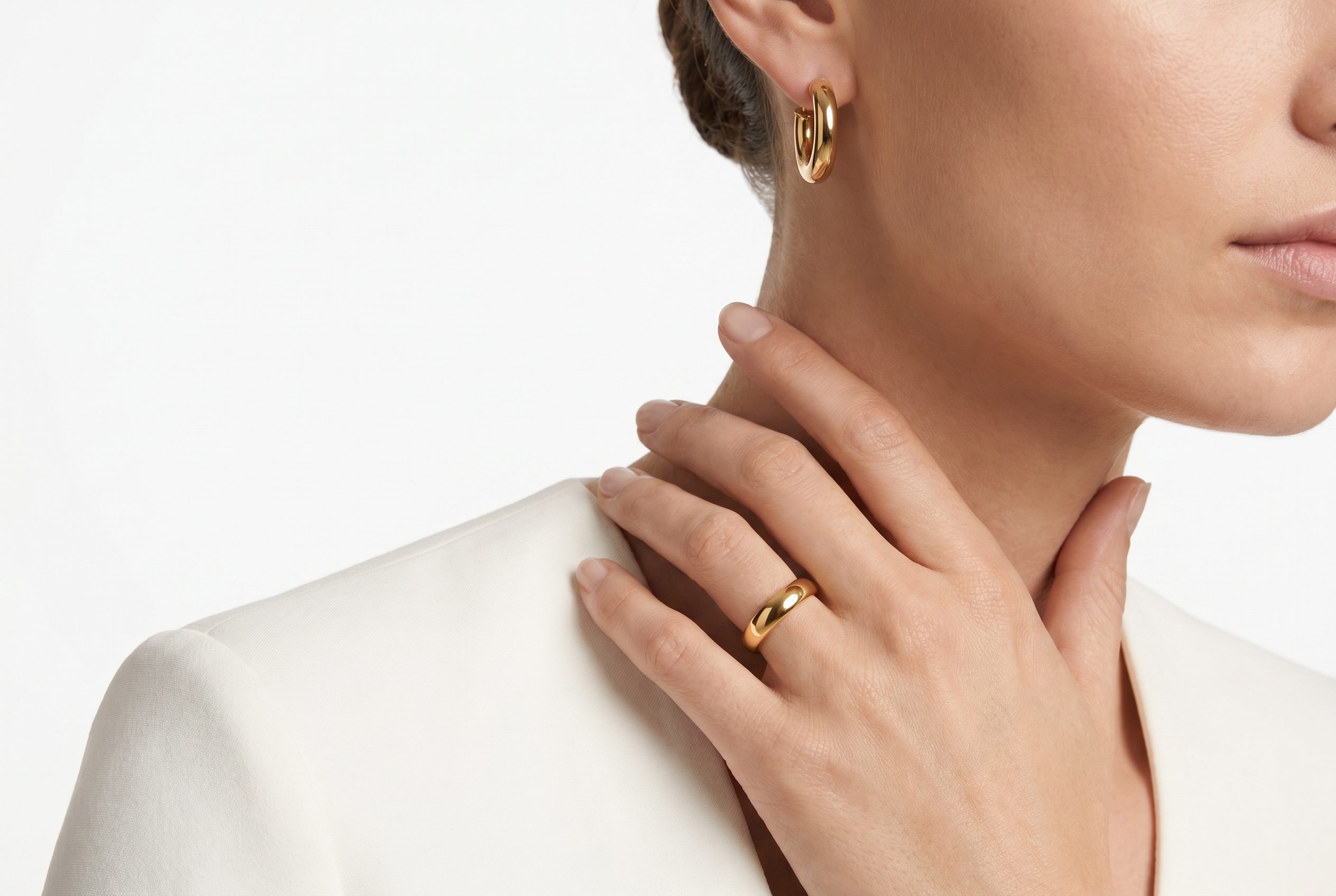 White Background Product Photos after image showing Fotogenic output for jewelry packshot