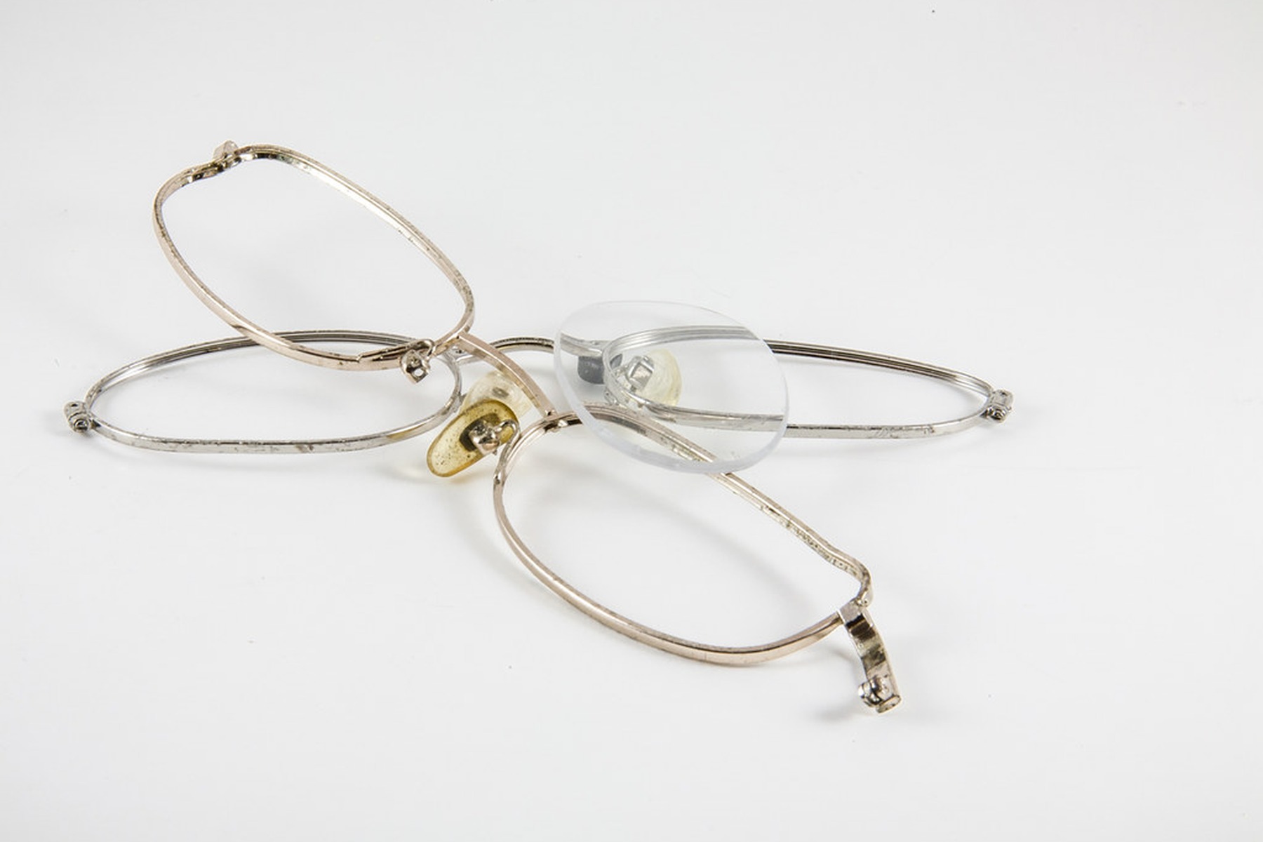 AI Product Photos for Product Catalogs before image showing source product for eyewear pdp