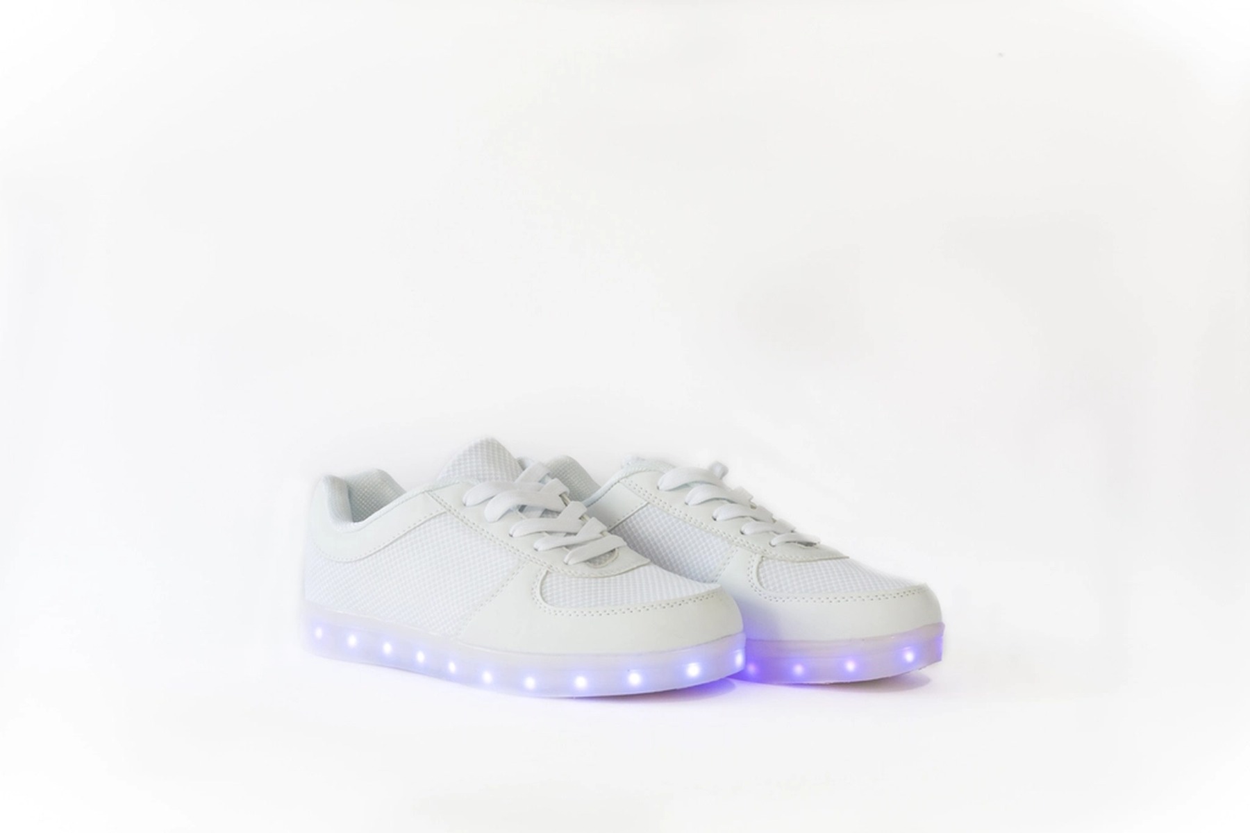 AI Product Photos for Product Catalogs before image showing source product for footwear sku