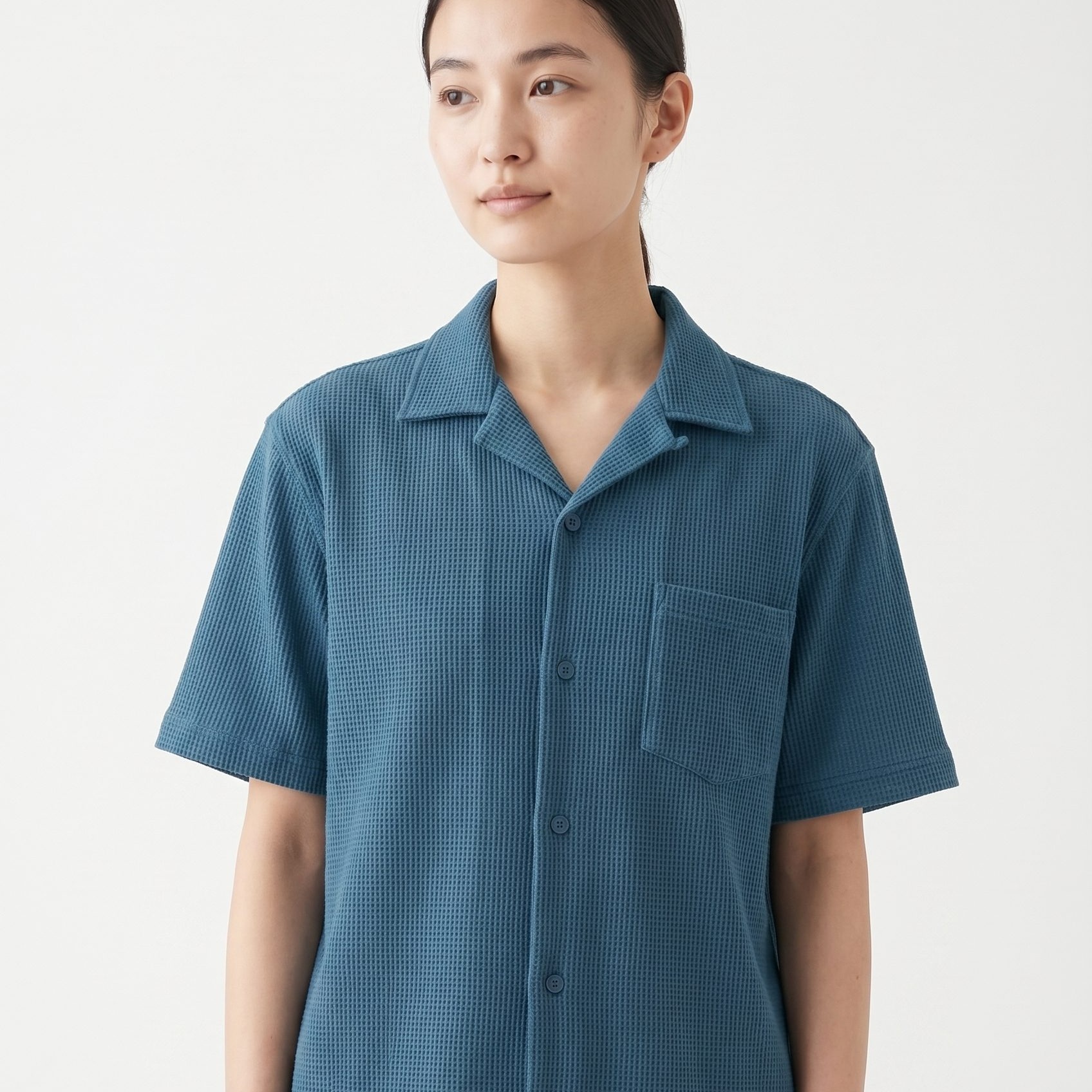 generated fashion apparel candidate