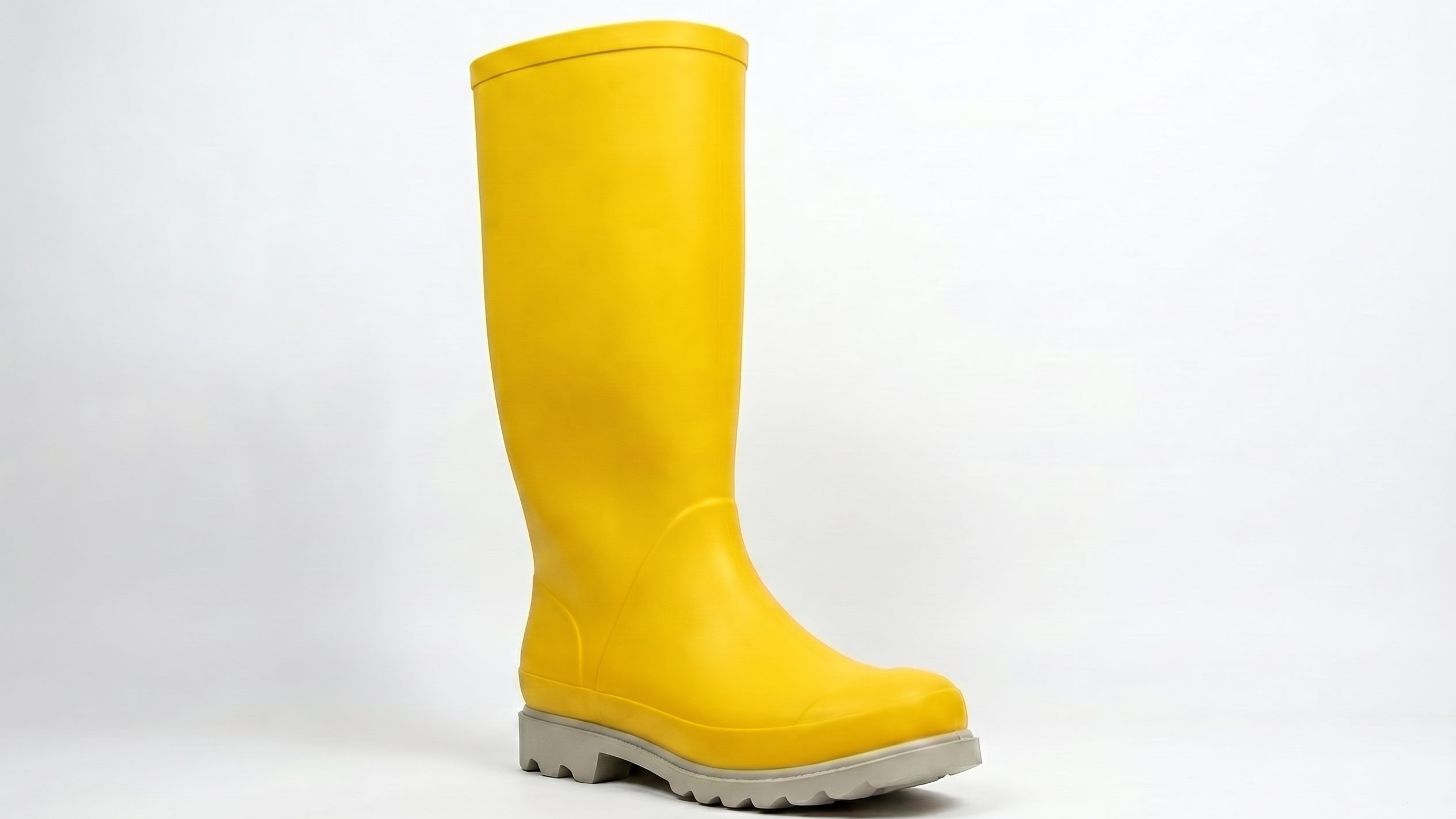 Fotogenic AI Footwear 16:9 yellow boot hero product image example