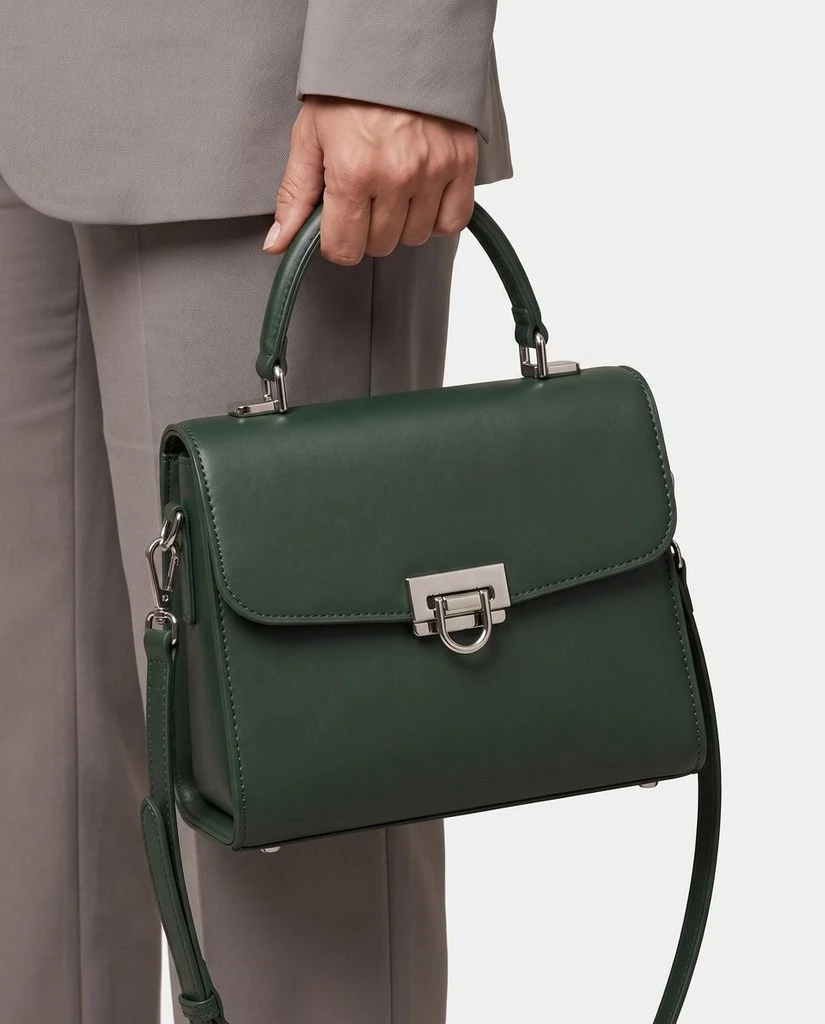 In-Hand Carry accessories creation preset