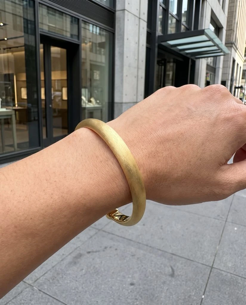 Bracelet Iphone Candid preview