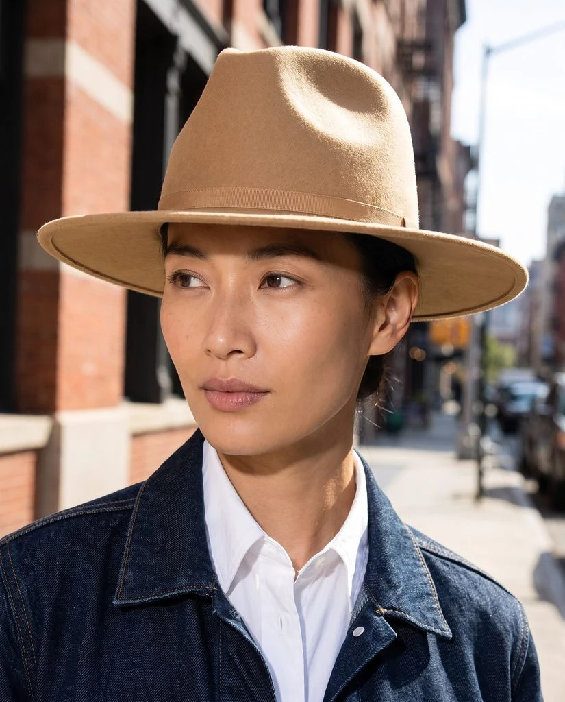 Hats Commute Flash preview