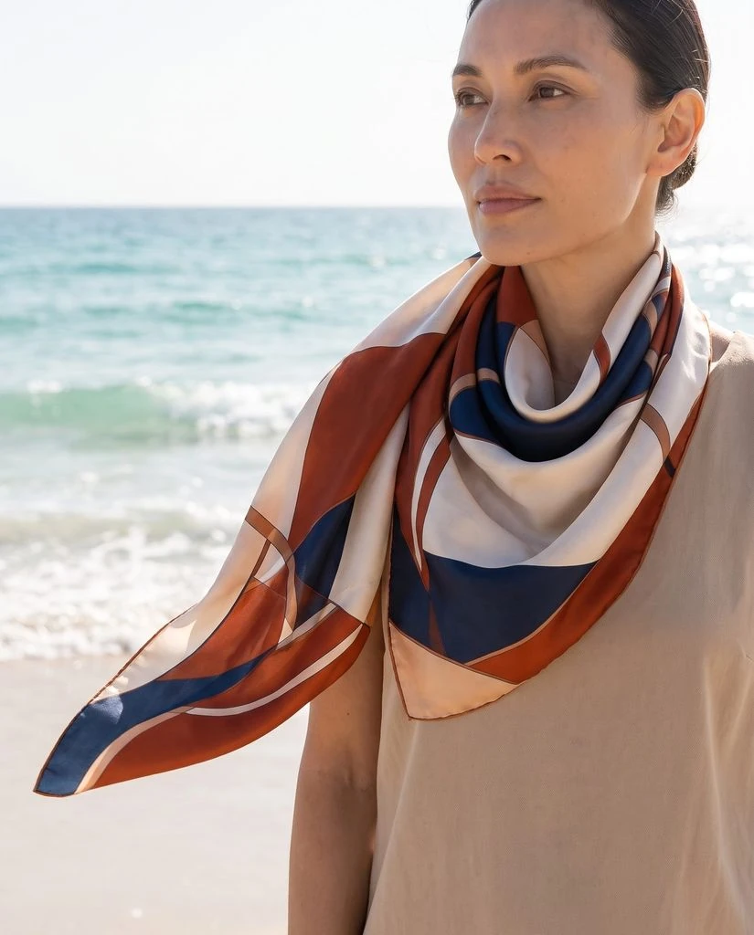 Scarf Coastal Wind preview