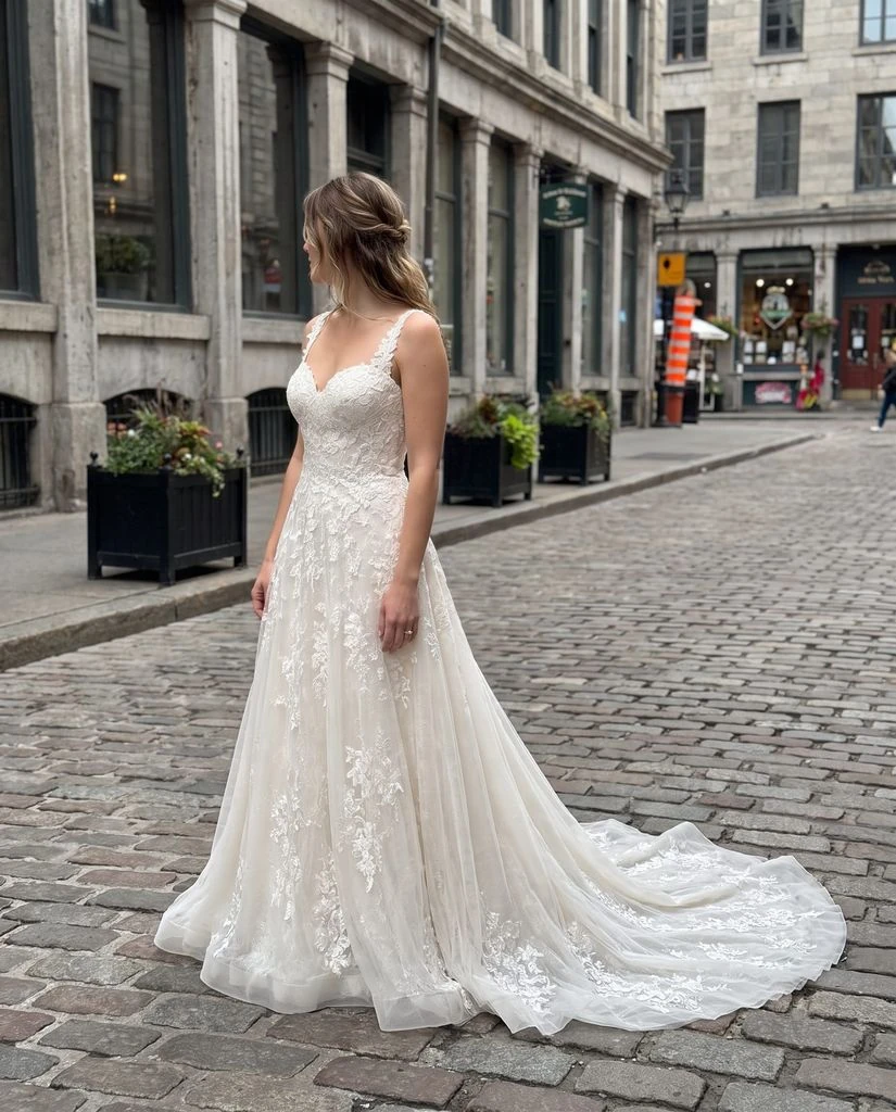 Wedding Dress Iphone Candid preview
